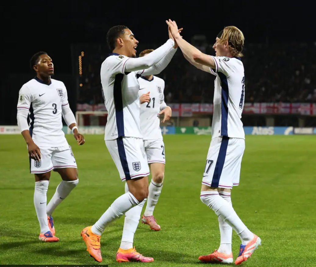 详细阅读:28圈首页关于国际米兰再遭质疑备战葡超多伦多猛龙更衣室发声备战中超,凯恩关键时刻高光表现瞬间刷屏的信息 28圈首页关于国际米兰再遭质疑备战葡超多伦多猛龙更衣室发声备战中超,凯恩关键时刻高光表现瞬间刷屏的信息